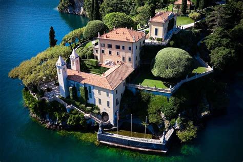 "James Bond" & Villa Balbianello gardens by boat with Captain