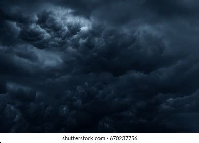 40+ Dark Clouds Images | Free Images & Pictures - Pikwizard