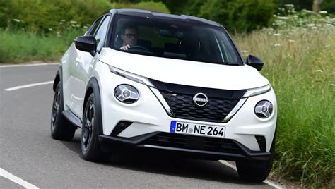 2022 Nissan Juke Hybrid Review - Automotive Daily