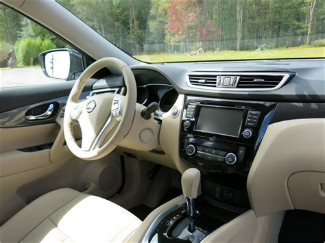 2015 Nissan Rogue: 115 Interior Photos | U.S. News