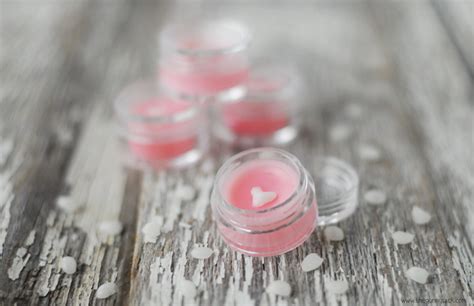 10 Deliciously Simple Homemade Lip Balm Recipes