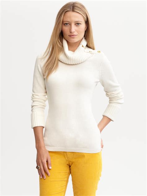 Button-neck sweater | Banana Republic