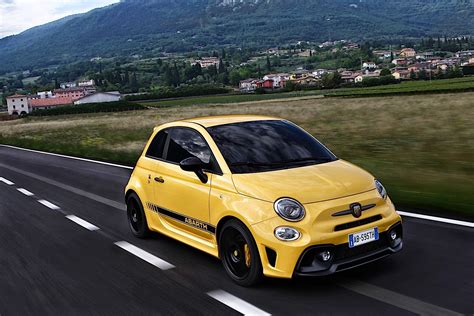 FIAT 595 Abarth Specs & Photos - 2016, 2017, 2018, 2019, 2020, 2021 ...