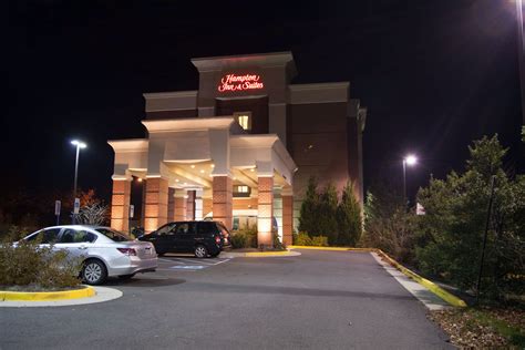 Hampton Inn & Suites Herndon-Reston, Washington DC - IAD Dulles Airport ...