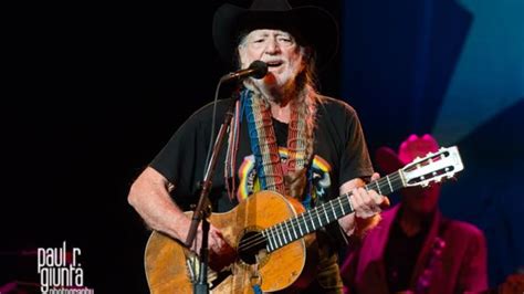 Audio | Howard Stern Interviews Willie Nelson