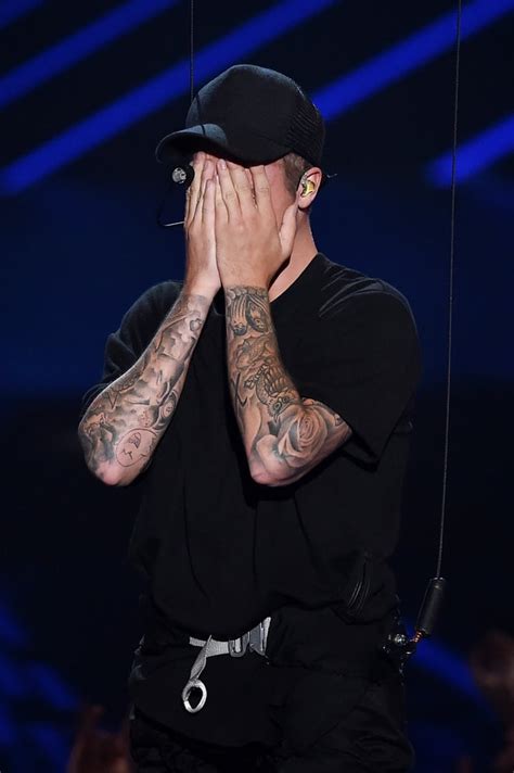 Justin Bieber Crying at the MTV VMAs 2015 | POPSUGAR Celebrity