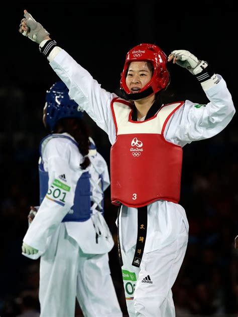 South Korea earns its 2nd gold in Olympic taekwondo in Rio