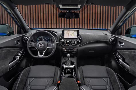 2022 Juke Interior Automatic