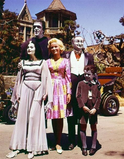 The Munsters in color | The munsters, Munsters tv show, Vintage tv