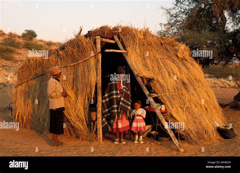 Khoisan People High Resolution Stock Photography and Images - Alamy