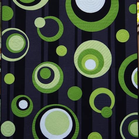 Modern Circle Quilt - Etsy