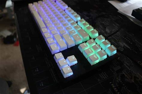 HyperX Pudding PBT Review: A Light Show - Switch and Click