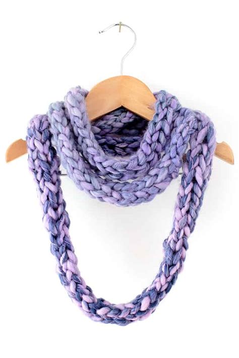 10 Finger Knitting Scarf Patterns