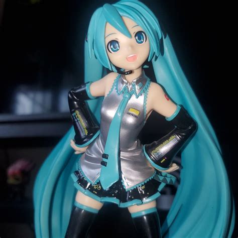 Hatsune miku sega figure!! Comes with box, send... - Depop