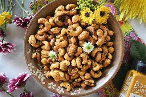 Snack Attack: Smoky and Spicy Candied Cashews - PaleOMG