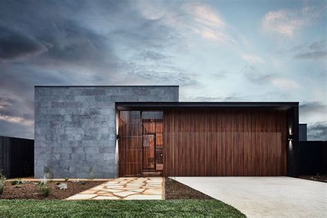 The Courtyard House / Auhaus Architecture | ArchDaily