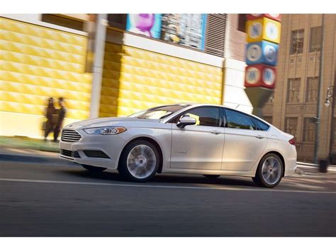 2019 Ford Fusion Hybrid Review, Pricing, & Pictures | U.S. News