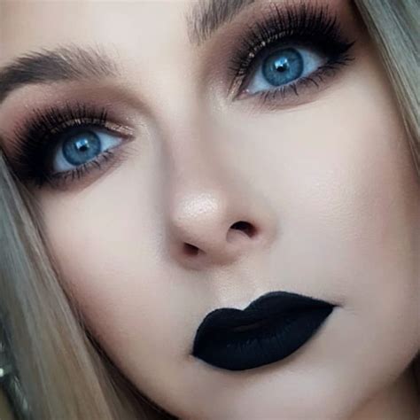 16 Stunning Black Lipstick Looks - The Glossychic