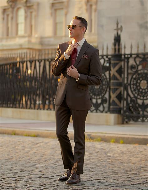 Brown Suit Color Combinations with Shirt and Tie - Suits Expert