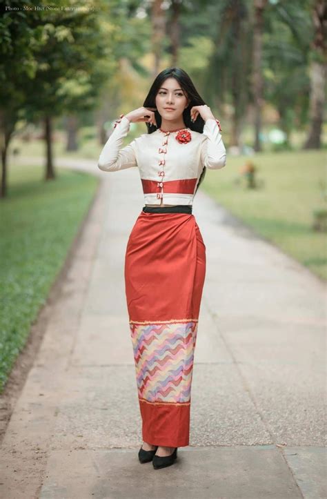 Pretty lady in National costume of Myanmar. #NationalAttire # ...