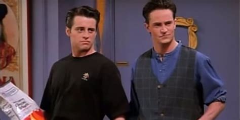 Friends: 5 Reasons Joey Was Better Than Chandler (& 5 Chandler Was Better)