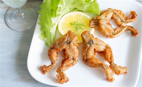 Fried Frog Legs | Traditional Frog Dish From New Orleans, United States ...