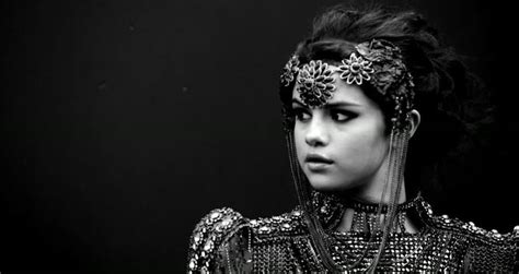 Selena Gomez Stars Dance Video Preview - Videos - Metatube