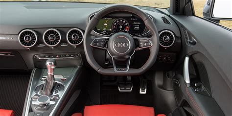 Audi TTS interior and infotainment | carwow