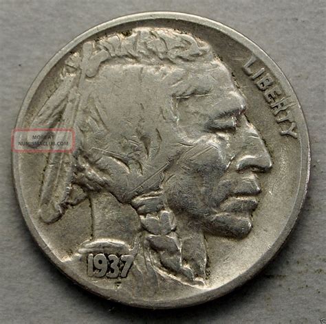 Fine 1937 - P Indian Head (buffalo) Nickel. . . . . . 10623