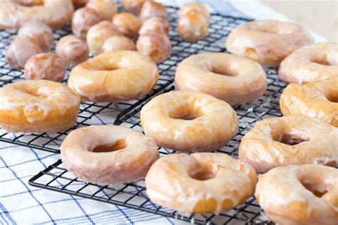 Original Glazed Donuts (Krispy Kreme Recipe Copycat) | The Worktop