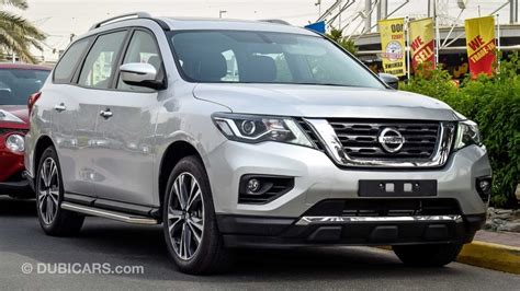 Nissan Pathfinder SV 4WD for sale: AED 119,900. Grey/Silver, 2018