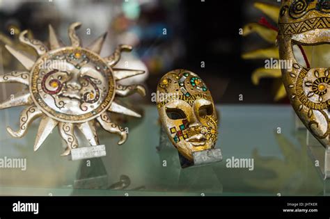 Decorative venetian mask in gold design Stock Photo - Alamy