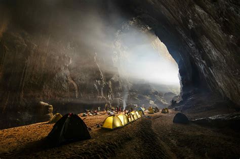 How to explore the world's largest cave, Hang Son Doong, in Vietnam ...