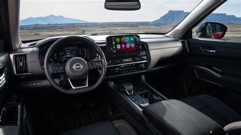 2022-nissan-pathfinder-interior