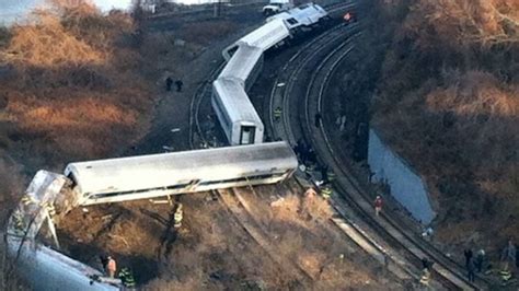 New York train crash: Reports and reaction - BBC News