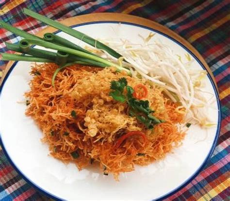 White Crispy Rice Noodles Recipe - Lifestyle Foodies🍎