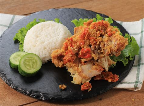 Ayam Geprek, Indonesia’s Iconic Student Budget-Friendly Food!