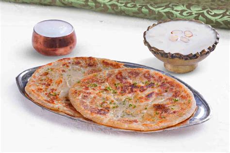 Order Singhada Aloo Paratha Curd Meal Sitaphal Kheer 100 Gms Save Rs20 ...