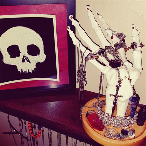 Skeleton Hand Jewelry Tidy - ApolloBox