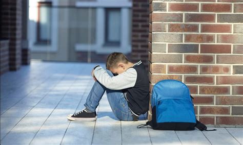 What to Do When Your Child Is Lonely at School | Life Insight | Child ...