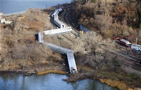 New York Train Crash Driver 'in Daze at Controls before Derailment ...