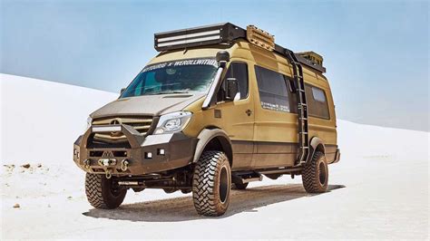 Este Mercedes-Benz Sprinter camper está listo para aventuras