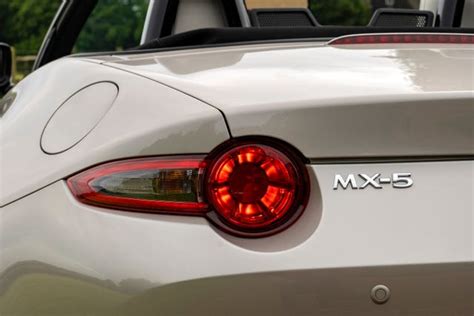 Latest Mazda MX-5 gains updated trim levels and new paint colours ...