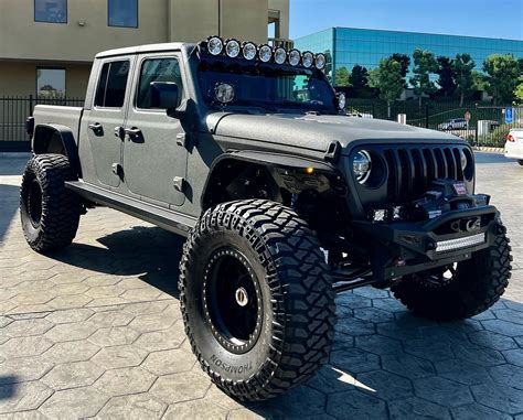 3k-Mile, Lifted 2020 Jeep Gladiator With HEMI V8 Hides a Nasty 392ci ...