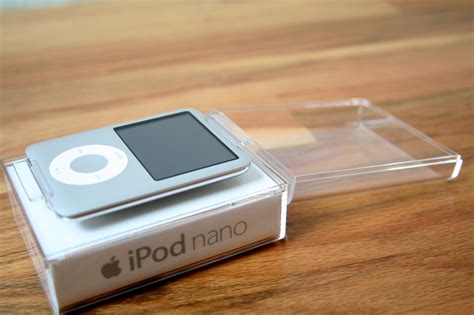 iPod Classic and 3rd Generation iPod nano unboxing photos - Ars Technica