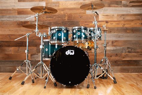 DW (DRUM WORKSHOP) COLLECTORS BIRCH 5 PIECE DRUM KIT, REGAL BLUE TO BL ...