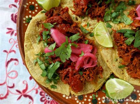 Pork Chilorio Tacos - La Piña en la Cocina