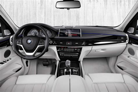 The new BMW X5 xDrive40e. Interior (03/2015).