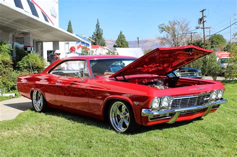 Covering Classic Cars : Classic Chevy Car Show at California Car Cover