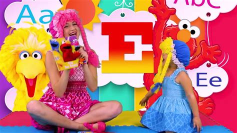 Cantemos el ABC con Elmo: ABC Song - YouTube